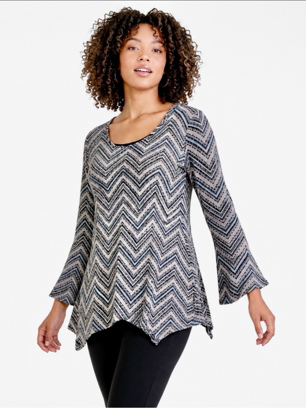 Robert Louis Chevron Sharkbite Tunic Top XL Mint Black White Bell Sleeve